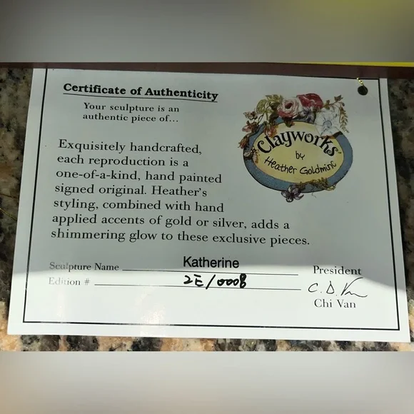 Vintage Heather Goldminc Charming Pink Figurine with Floral Hat - Picture 8 of 9